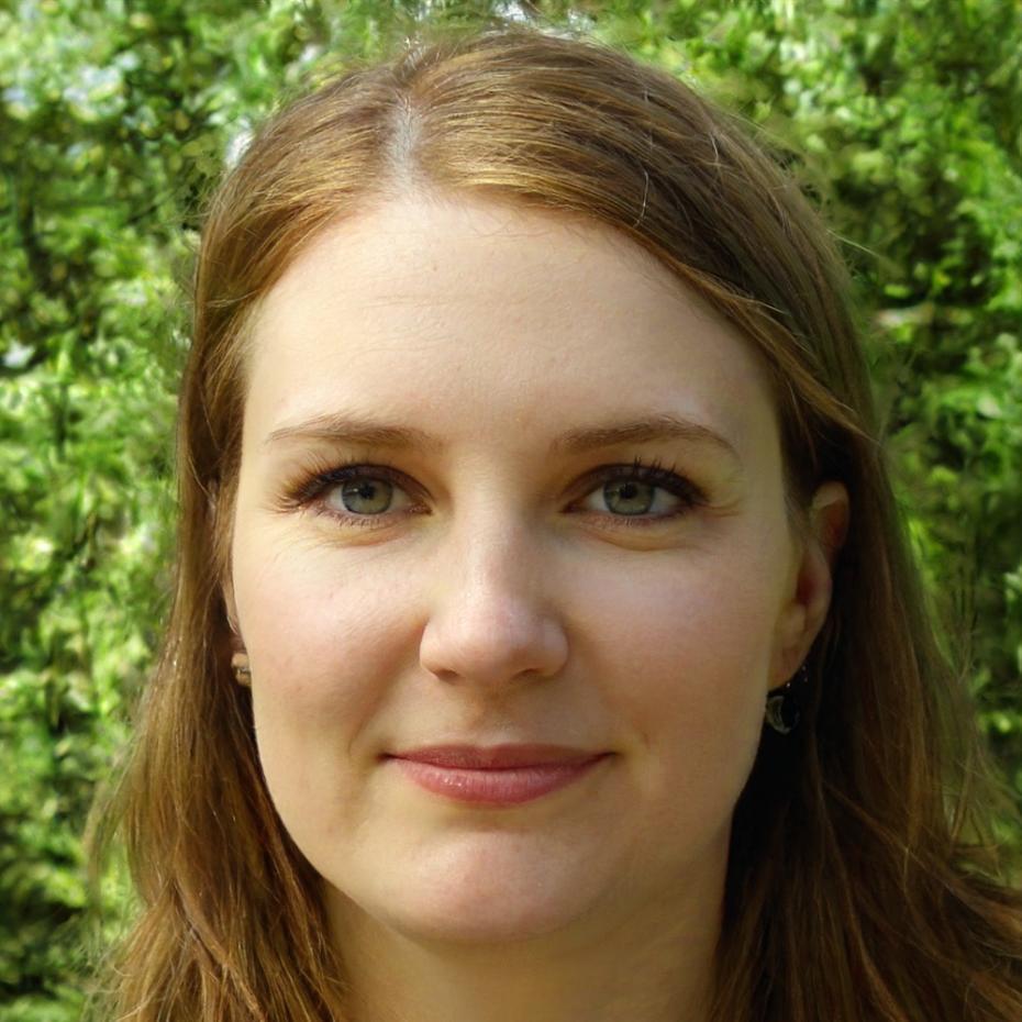 Portraitfoto der Kursleiterin Friederike Langenbeck